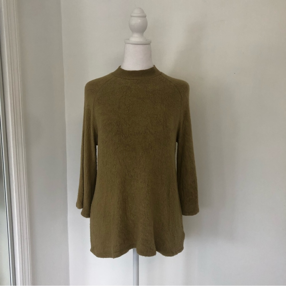 PROJECT SOCIAL T URBAN OUTFITTERS Women Olive Green Crewneck 3/4 Flare Sleeve